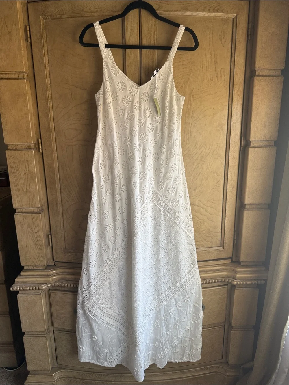 Jade 🌞GIGI White Eyelet Maxi Dress with V-Neck